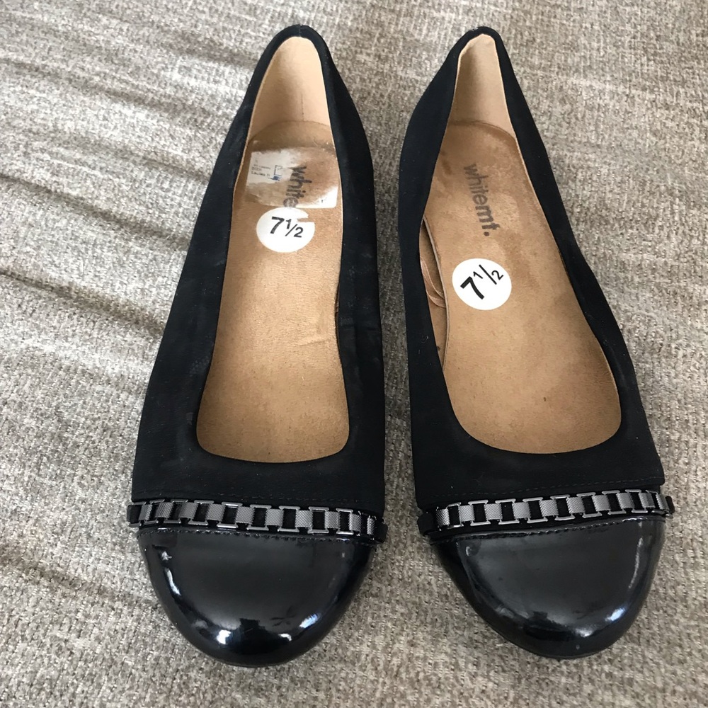 Black ballet pumps with chain detail